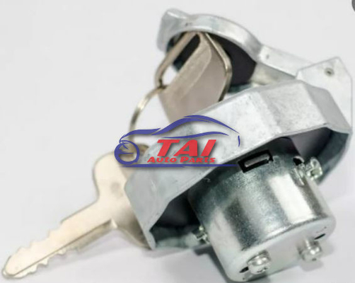 Good price El tanque 8970956862 8970958720 de Isuzu Truck Cap Assy Fuel con llave en línea
