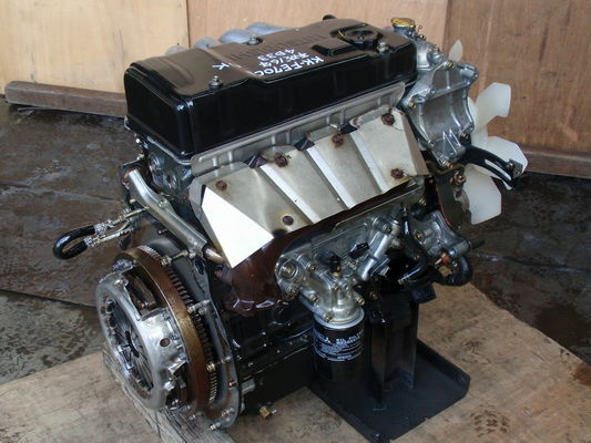 Un buen precio. Motor diesel Mitsubishi 4D33 y 4D34 en línea