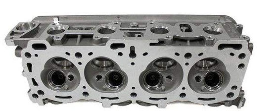 Buen precio Vehículo partes del motor japonés Cabeza del cilindro QD32 1 año de garantía para Nissan en línea