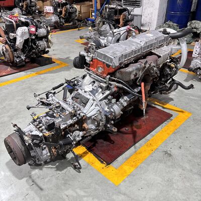 Buen precio 6HH1 Turbo Intercooler Motor Diesel con una cilindrada de 8,23 L y un par de 650-750 N·m para camiones pesados en línea