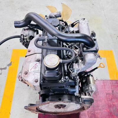Buen precio TD27 2.7L Conjunto de motor diésel mecánico con rango de potencia de 80 125 HP para camionetas y camiones ligeros en línea
