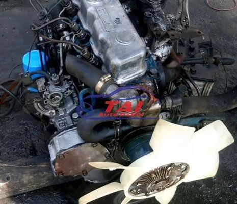 Buen precio Nissan SD22 SD23 utilizó los accesorios del motor diesel BUENA condición en línea