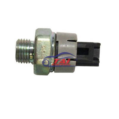 Buen precio Sensor de presión de aceite genuino/nuevo de alta calidad 83530-E0220 83530E0220 s8353-0E0220 para HINO 300 500 24V N04C en línea
