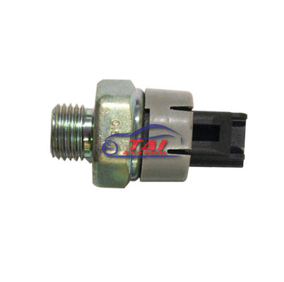 Buen precio 83530E0220 Hino Motor Parts Sensor de presión de aceite para N04C 300 500 24V en línea